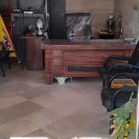 میز و صندلی و اداری