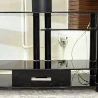 میز شیشه‌ای کاملا سالم ودرحدنو