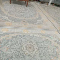 تعدادی فرش در حد نو