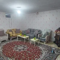 همخونه، هم خانه دختر