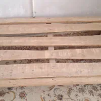 تخت چوبی