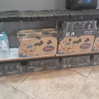 ویترین آهنی با طبقه شیشه