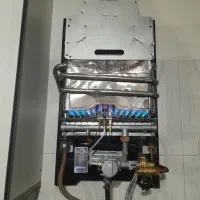 یک دستگاه آبگرمکن دیواری