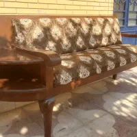 مبل سه نفره  چوب قدیمی  سالم درحد نو