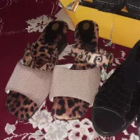 کفش و دمپایی نو فروش و کیف حراج جفت ۲۵۰