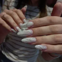 اگه‌دنبال‌ناخنکارمعمولی میگردی این آگهی مال تونیست