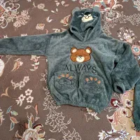 لباس  و پوتین|کفش و لباس بچه|پرند, فاز ۵|دیوار