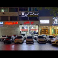 به دو نیروی کار‌ در نمایشگاه اتومبیل نیازمندیم.