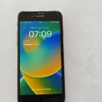 آیفون 8 صحیح و سالم