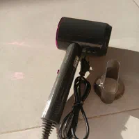 سشوار مسافرتی کم جا . شیک . پرقدرت|آرایشی، بهداشتی، درمانی|میبد, |دیوار