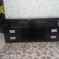میز تلویزیون شیشه ای