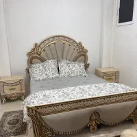 سرویس‌خواب|تخت و سرویس خواب|میانه, |دیوار