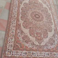 فرش در حد نو شیش متر درجه یک تک هست جفت نیست