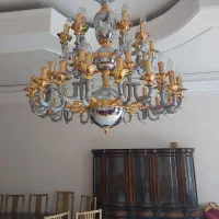 فروش لوستر ۴۲ شاخه به علت جابه جایی