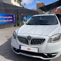 برلیانس ۳۳۰