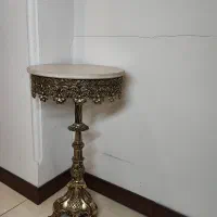 میز برنز با سنگ
