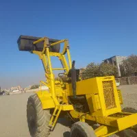 تراکتور رومانی تمیز مرتب ه فروش می‌رسد