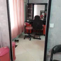 ویترین آرایشگاه سالم و آینه قدی درحد نو قیمت عالی|آرایشگاه و سالنهای زیبایی|کرج, ساسانی (قلمستان)|دیوار