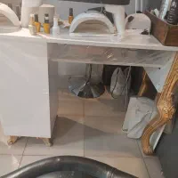 میز کاشت ناخن