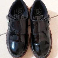 کفش|کیف، کفش، کمربند|قرچک, شهرک طلائیه|دیوار