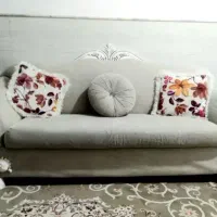 مبل هفت نفره با جلو مبلی وسه تا عسلی