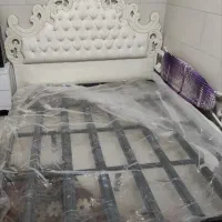 تخت و میز توالت