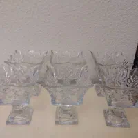 بستنی خوری و قندان