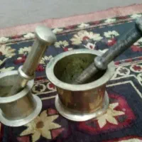 دوعدد هاونگ برنجی بادستش