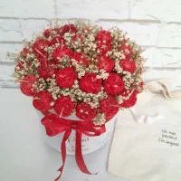 شاخه گل و باکس گل  جاودان روز مادر