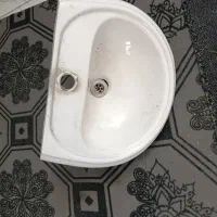 سنگ روشویی در حد نو با شبرالات و شیلنگ