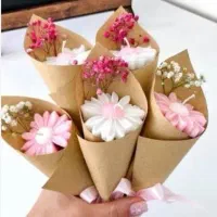 گیفت شمع‌ بابونه