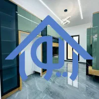 آپارتمان کلید نخورده/100متری/سرویس‌خور