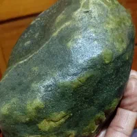 سنگ یشم گرمی به بالاترین قیمت پیشنهادی