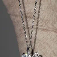 گردنبند پروانه ای