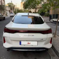 کی ام سی j7