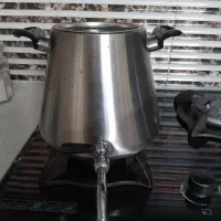 کتری روی گازی قابلمه دیس ملامین پیاله دیس
