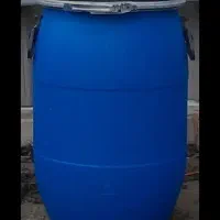 چند دبه بزرگ خیارشور