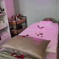 ماساژ ریلکسی کل بدن بادکش وسنگ داغ ماساژ با ابزار