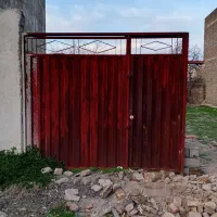 درب ضخیم بزرگ