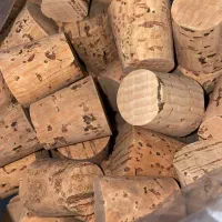 چوب پنبه انگوری استوانه مخروطی بطری|ظروف نگهدارنده، پلاستیکی، یک‌بارمصرف|تهران, بازار|دیوار