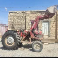 راننده تراکتور  کار در مصالح فروشی..