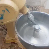 دستگاه خمیر کن در حد نو