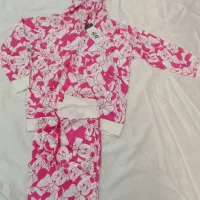 لباس بچگانه|کفش و لباس بچه|اشتهارد, |دیوار