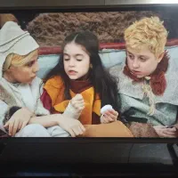 ال ای دی ۵۰ اینچ الجی دور نقره ای پایه کنار|تلویزیون و پروژکتور|همدان, |دیوار