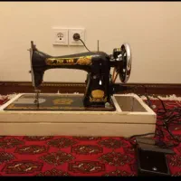 چرخ خیاطی قدیمی اصل با دینام کاملاً سالم