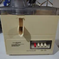 آبمیوه گیر آسیاب کن