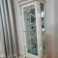 بوفه ویترین شیک در حد نو کاملا سالم