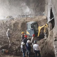 مینی بیل مکانیکی|ماشین‌آلات صنعتی|نجف‌آباد, امیرآباد|دیوار