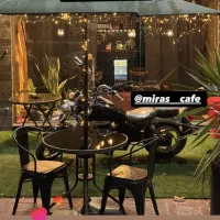 نیروی کار در کافه