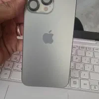 آیفون ۱۵ پرو مکس بی نقطه